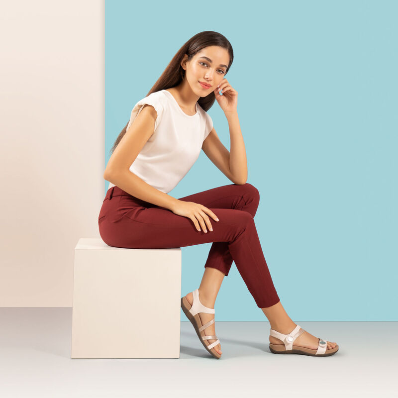 Aetrex Jess Adjustable Quarter Strap Sandal - White