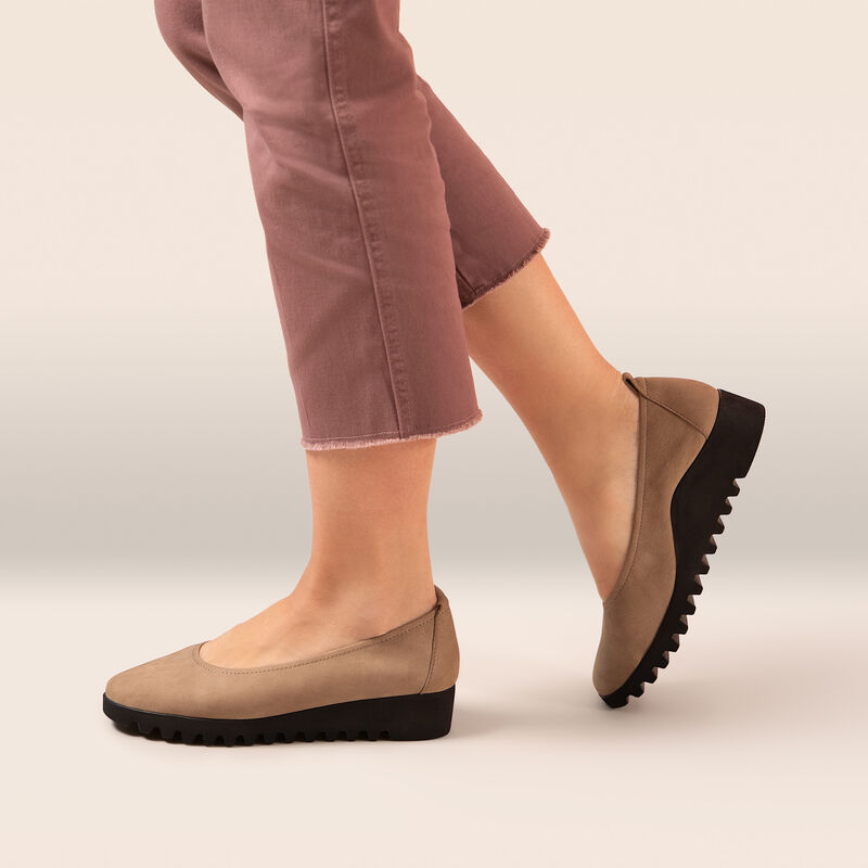 Aetrex Brianna Ballet Flat - Taupe