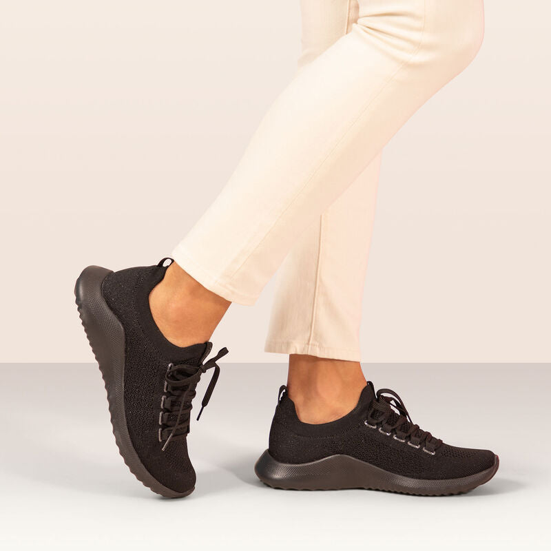 Aetrex Carly Arch Support Sneaker - Black/Black