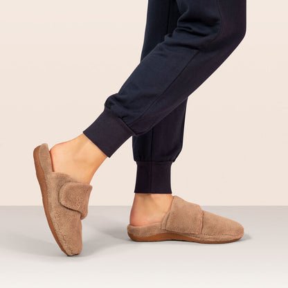 Aetrex Mandy Closed Toe Slipper - Coffee