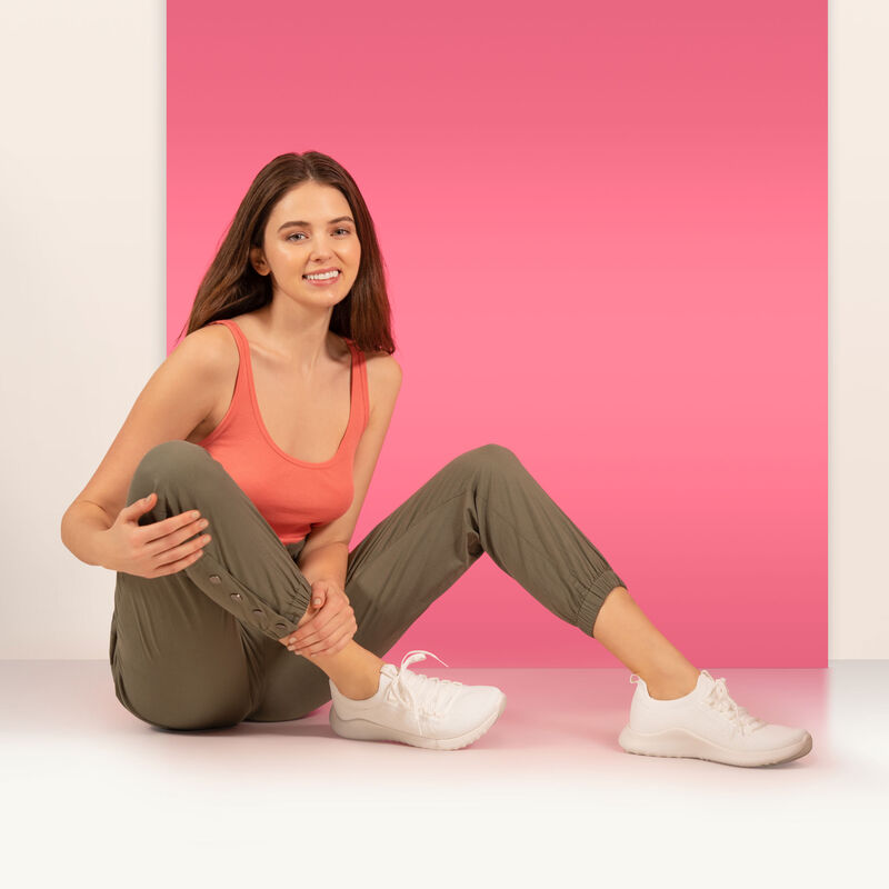 Aetrex Carly Arch Support Sneaker - White
