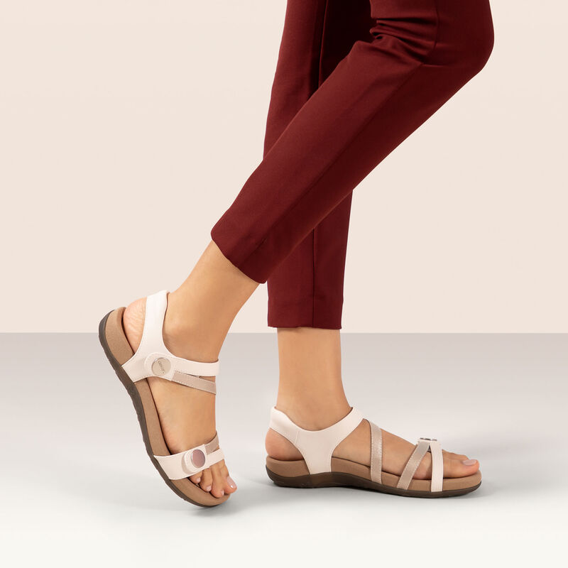 Aetrex Jess Adjustable Quarter Strap Sandal - White