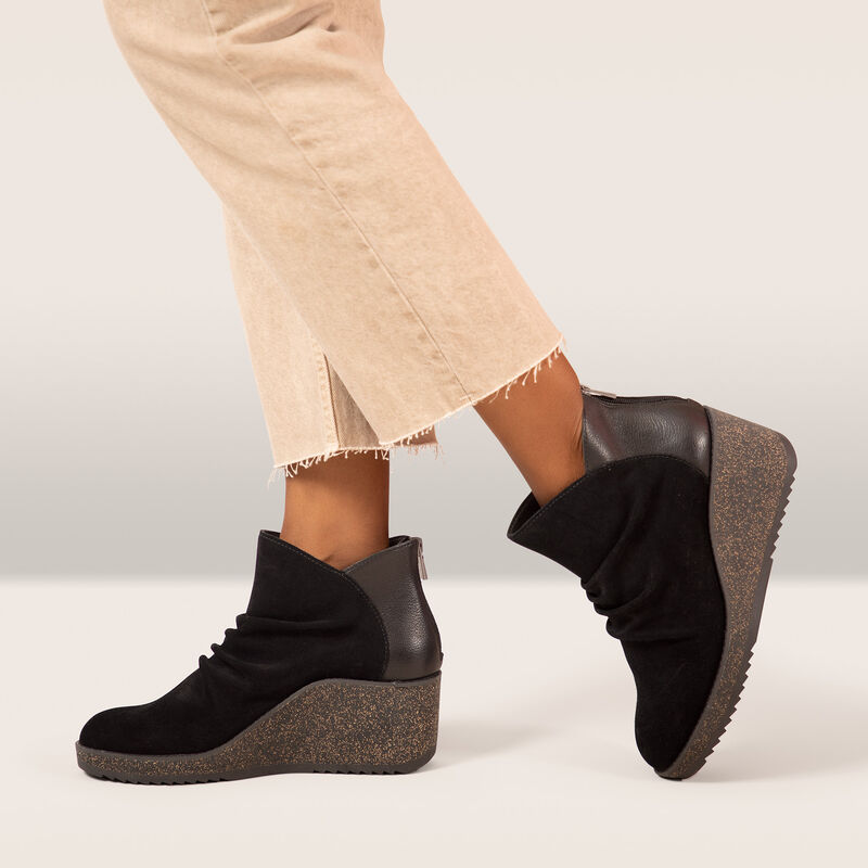 Aetrex Kara Ankle Wedge Boot - Black